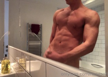 Quick jerk off and eating my load – HandsomeBuck